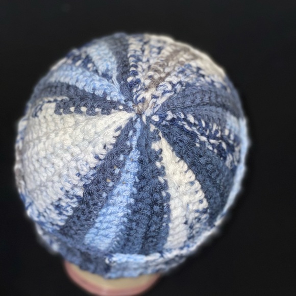 HANDMADE MASTERPIECES - Picture 13 of 16